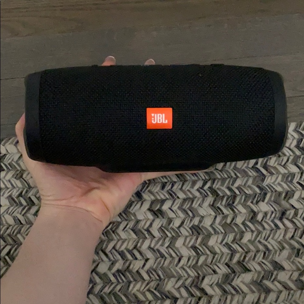 JBL Charge 3